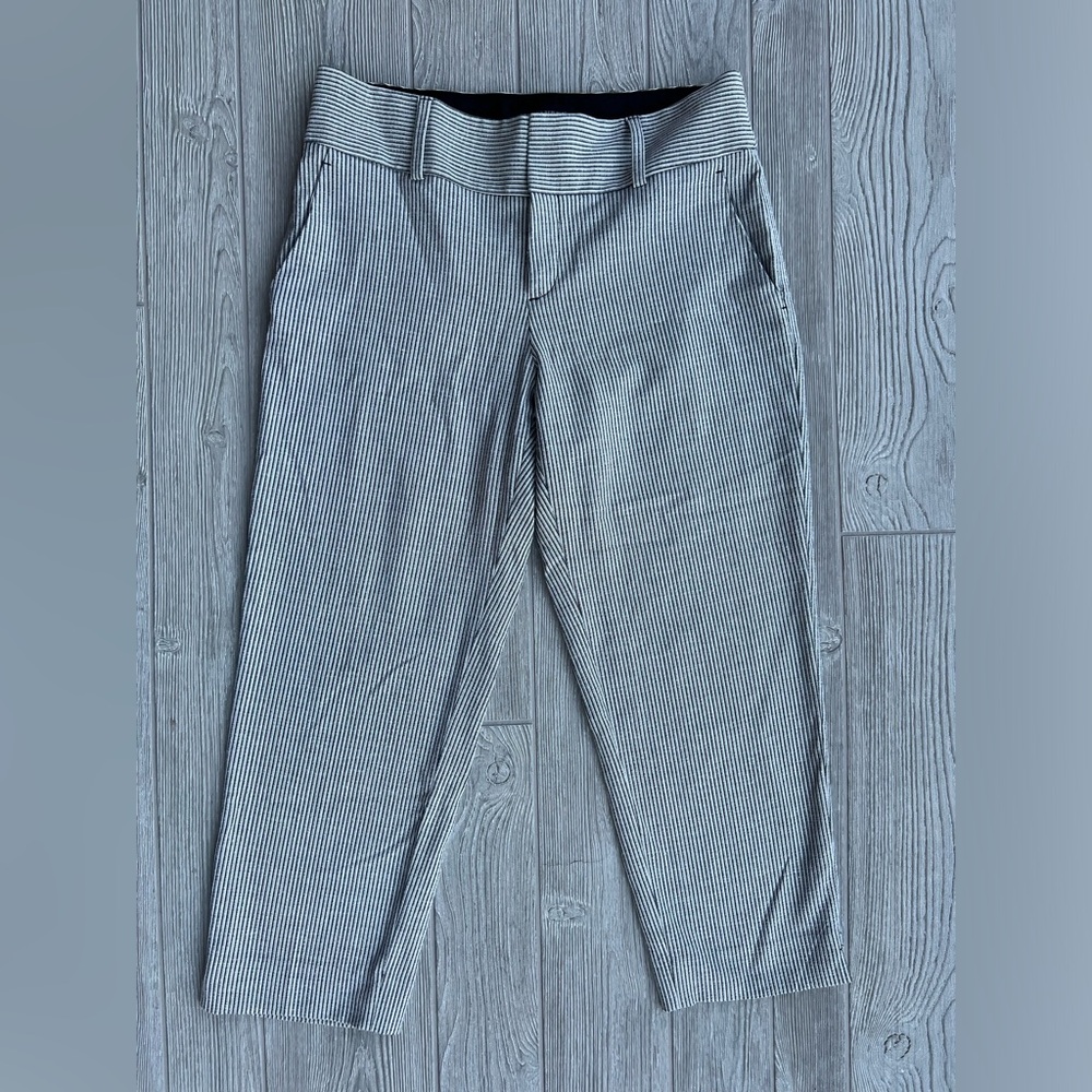 Banana Republic Factory Mini Pinstriped Cropped Dress Pants Size 10